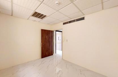 Office Space - Studio - 1 Bathroom for rent in Hai Qesaidah - Central District - Al Ain