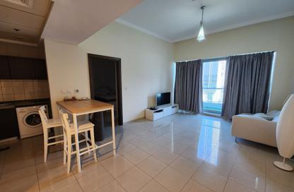 Apartment - 1 - 2 for rent in Bay Central Tower Central - Bay Central - Dubai Marina - Dubai