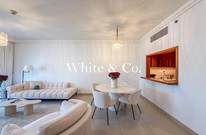 Apartment - 1 Bedroom - 2 Bathrooms for sale in Boulevard Point - Downtown Dubai - Dubai