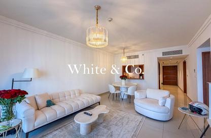 Apartment - 1 Bedroom - 2 Bathrooms for sale in Boulevard Point - Downtown Dubai - Dubai