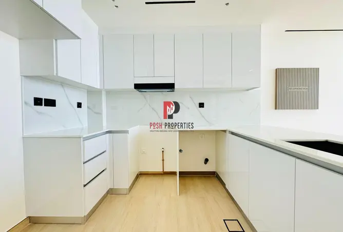121999608 - Property Image 3