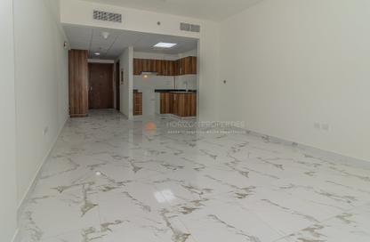 Apartment - Studio - 1 for sale in East - Marina Residences Phase 3 - Al Hamra Village - Ras Al Khaimah Apartment - Studio - 1 for sale in East - Marina Residences Phase 3 - Al Hamra Village - Ras Al Khaimah