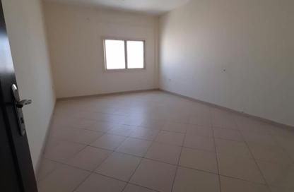 Apartment - 1 - 1 for rent in Bu Tina - Al Sharq - Sharjah