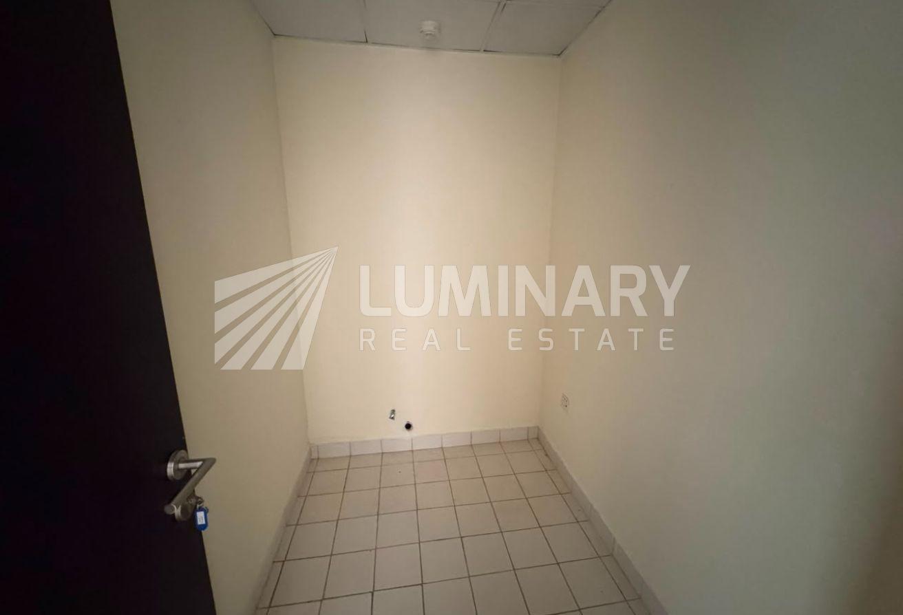 1 BR Apartment Fully Furnished Balcony and Parking photo 9