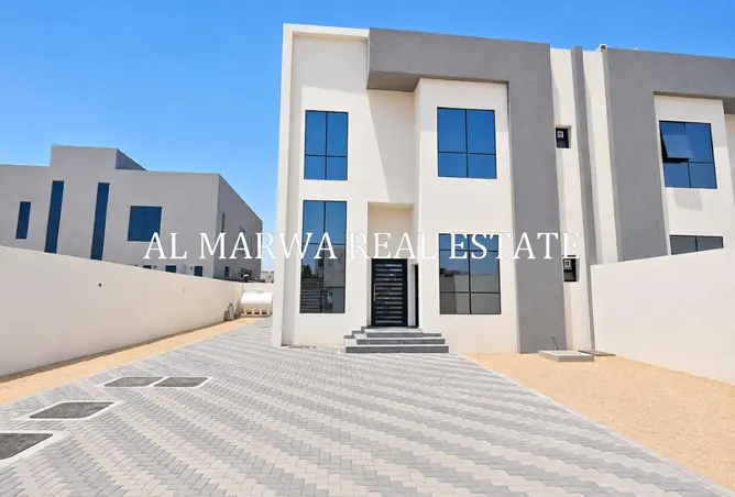 156005979 - Property Image 3