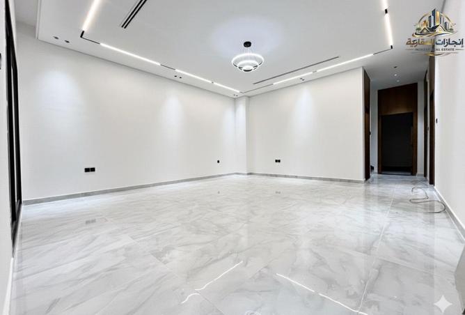 74235948 - Property Image 3