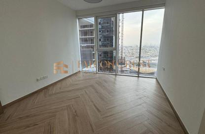 Apartment - 1 Bedroom - 2 Bathrooms for rent in 1 Residences - 2 - 1 Residences - Al Kifaf - Bur Dubai - Dubai
