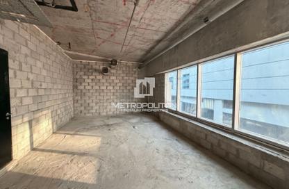 Office Space - Studio for sale in The Binary Tower - Business Bay - Dubai