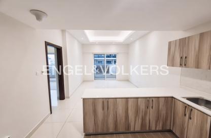 Apartment - 1 Bedroom - 2 Bathrooms for rent in Hera Tower - Dubai Sports City - Dubai