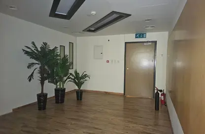 Office Space - 2 Bedrooms - 1 Bathroom for rent in Zumorrodah Building - Al Karama - Dubai Office Space - 2 Bedrooms - 1 Bathroom for rent in Zumorrodah Building - Al Karama - Dubai