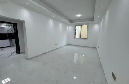 Apartment - 2 Bedrooms - 3 Bathrooms for rent in Al Mowaihat 3 - Al Mowaihat - Ajman