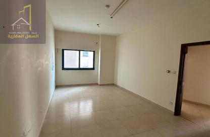 Apartment - 3 - 3 for rent in Al Majaz 2 - Al Majaz - Sharjah Apartment - 3 - 3 for rent in Al Majaz 2 - Al Majaz - Sharjah