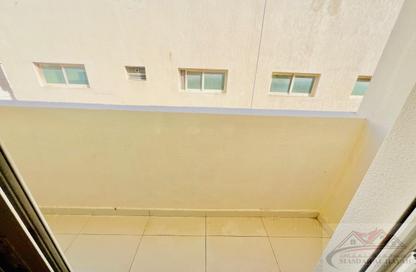 Apartment - 2 - 2 for rent in Muwaileh 29 Building - Muwaileh - Sharjah