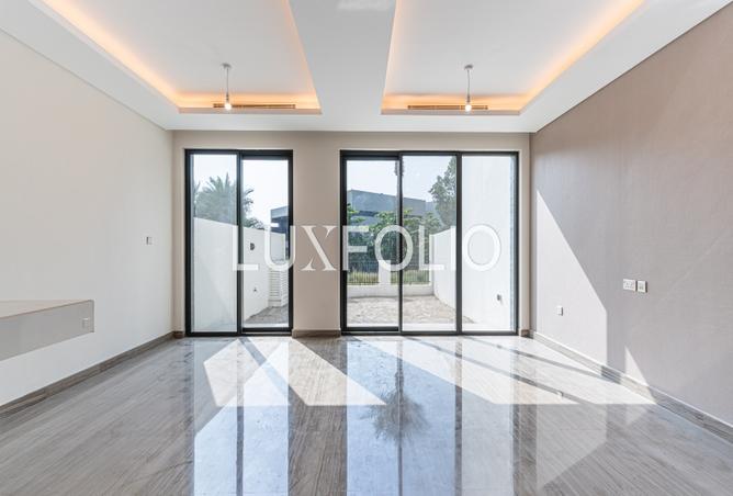 Untouched Unit | Trump Golf View | Luxury Living photo 2