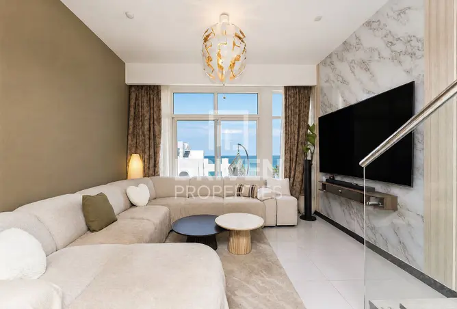 155584771 - Property Image 2
