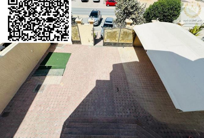 99128179 - Property Image 2