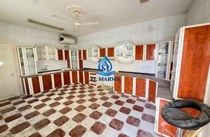 Villa - 4 - 6 for rent in Al Ramaqiya - Wasit - Sharjah Villa - 4 - 6 for rent in Al Ramaqiya - Wasit - Sharjah