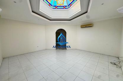 Villa - 4 - 6 for rent in Al Ramaqiya - Wasit - Sharjah Villa - 4 - 6 for rent in Al Ramaqiya - Wasit - Sharjah