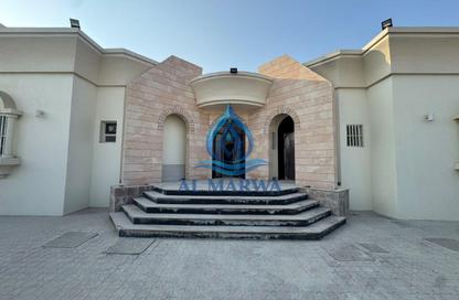 Villa - 4 - 6 for rent in Al Ramaqiya - Wasit - Sharjah Villa - 4 - 6 for rent in Al Ramaqiya - Wasit - Sharjah