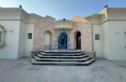 Villa - 4 Bedrooms - 6 Bathrooms for rent in Al Ramaqiya - Wasit - Sharjah