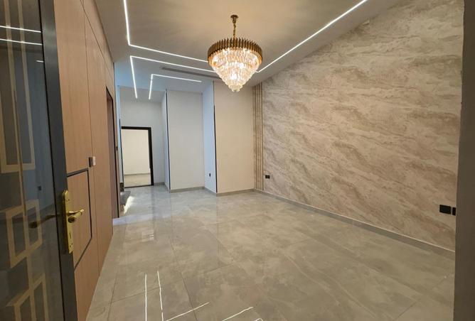 99121534 - Property Image 3