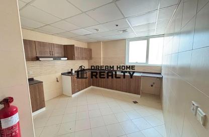 Apartment - 2 Bedrooms - 3 Bathrooms for rent in New Al Taawun Road - Al Taawun - Sharjah