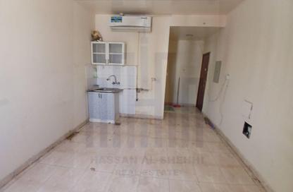 Apartment - Studio - 1 for rent in Fire Station Road - Muwaileh - Sharjah