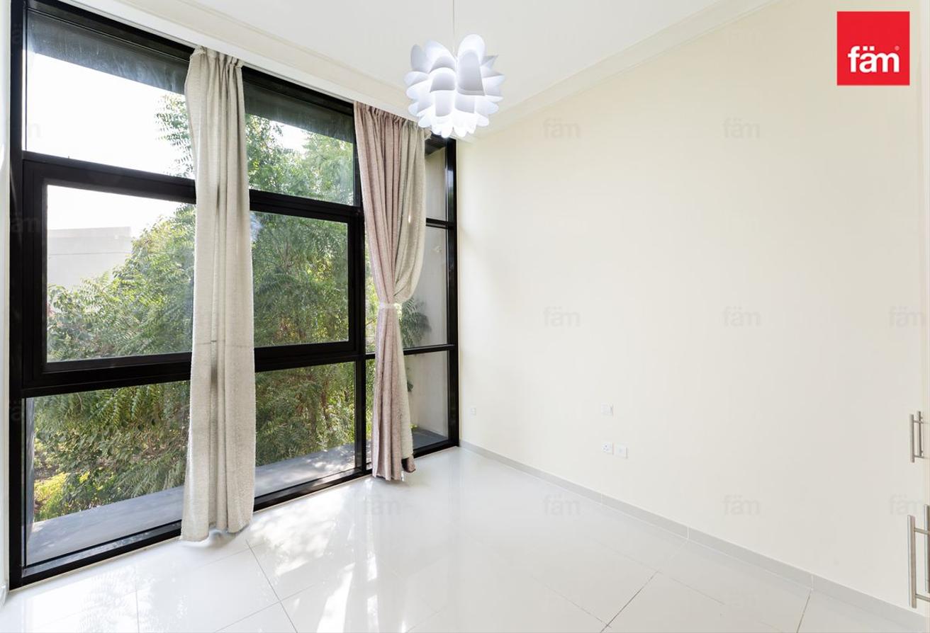 Vastu Compliance /Semi Detached Negotiable photo 5