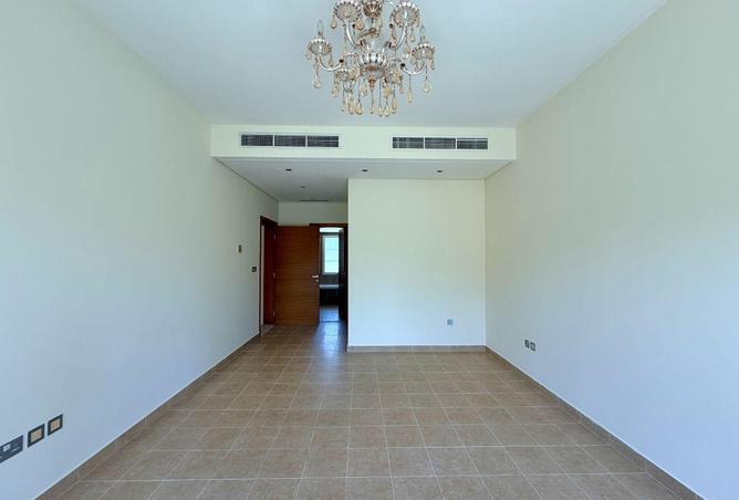 77774909 - Property Image 2