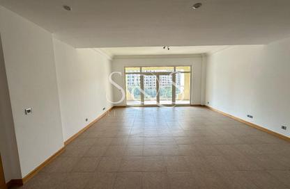 Apartment - 1 Bedroom - 2 Bathrooms for rent in Jash Hamad - Shoreline Apartments - Palm Jumeirah - Dubai