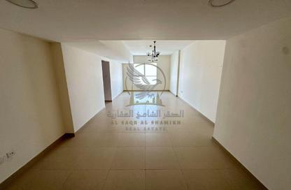Apartment - 2 - 3 for rent in Al Majaz 1 - Al Majaz - Sharjah Apartment - 2 - 3 for rent in Al Majaz 1 - Al Majaz - Sharjah