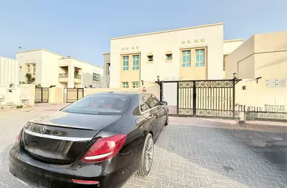 فيلا - 4 غرف نوم - 5 حمامات للايجار في القوز - ضاحية واسط (الجواز) - الشارقة