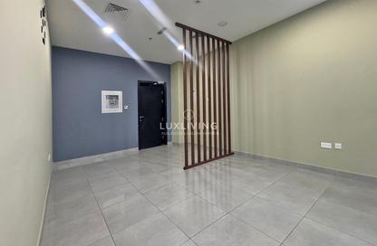 Office Space - Studio - 1 Bathroom for rent in Tamani Art Tower - Business Bay - Dubai