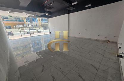Shop - Studio for rent in Dar Al Jawhara - District 13 - Jumeirah Village Circle - Dubai
