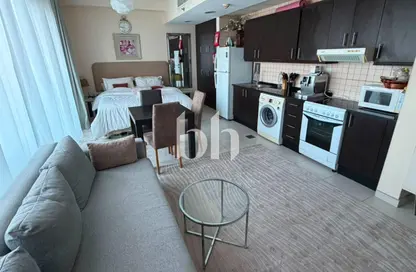 Apartment - 1 Bathroom for rent in The Royal Oceanic - Dubai Marina - Dubai