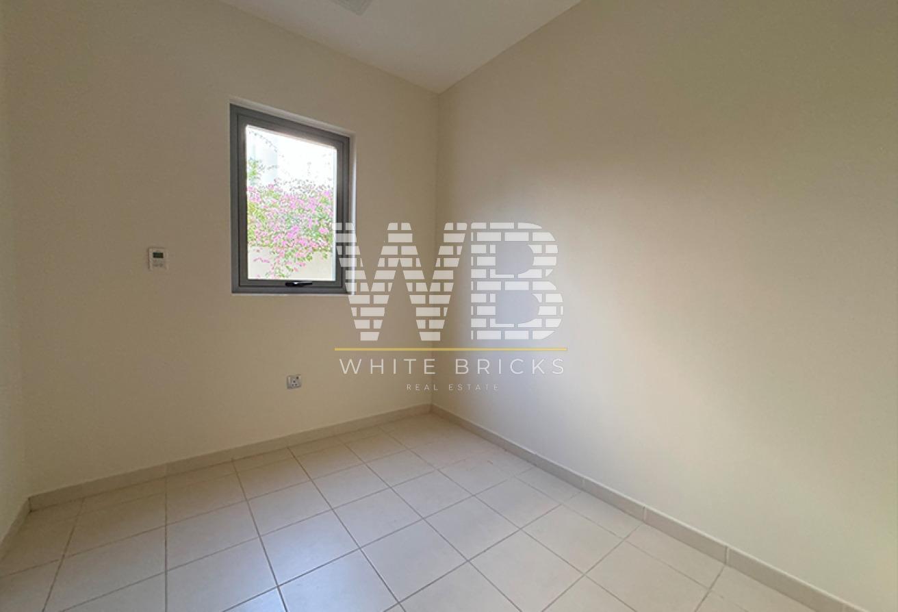 Spacious 3BR Villa | Large Plot | Prime Location photo 11