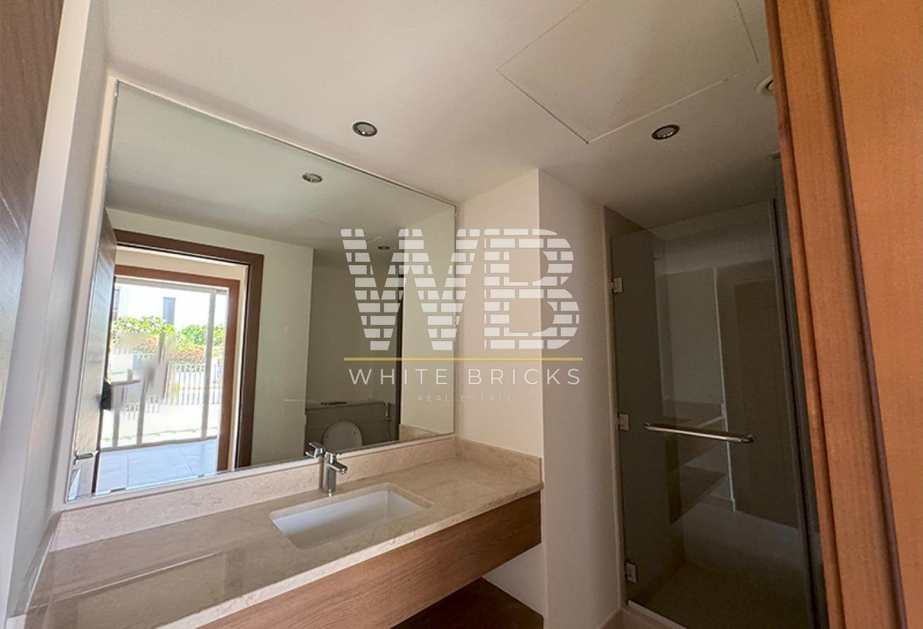 Spacious 3BR Villa | Large Plot | Prime Location photo 13