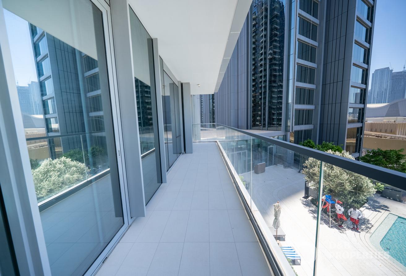 BURJ KHALIFA VIEW | MAID ROOM | LOWER FLOOR photo 23