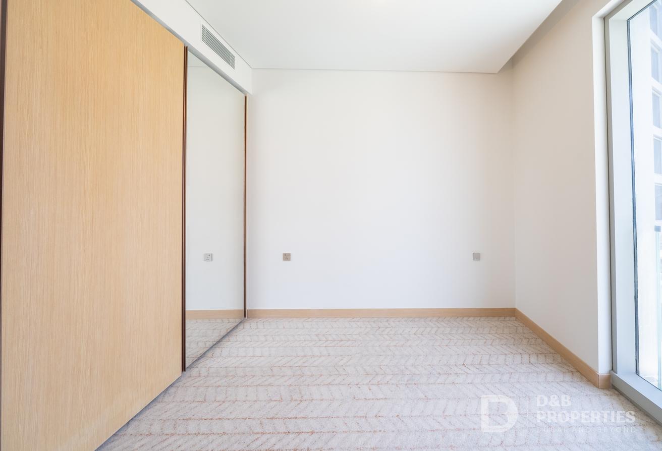 BURJ KHALIFA VIEW | MAID ROOM | LOWER FLOOR photo 18