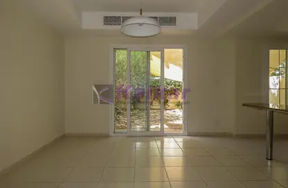 Villa - 2 Bedrooms - 3 Bathrooms for rent in Springs 11 - The Springs - Dubai