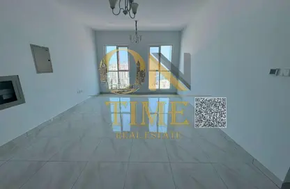 Apartment - 2 Bedrooms - 2 Bathrooms for rent in Corniche Tower - Ajman Corniche Road - Ajman