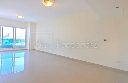Apartment - 1 Bedroom - 2 Bathrooms for rent in Lake Point Tower - JLT Cluster N - Jumeirah Lake Towers - Dubai
