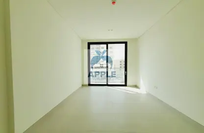 شقة - 2 غرف نوم - 3 حمامات للايجار في مساكن الحديقه - تجارية مويلح - الشارقة