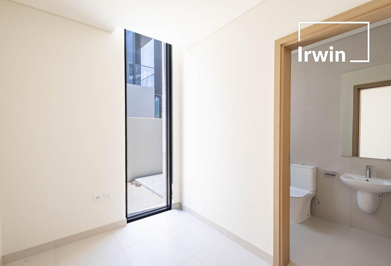 Close To Amenities | Large Basement | Vacant photo 12