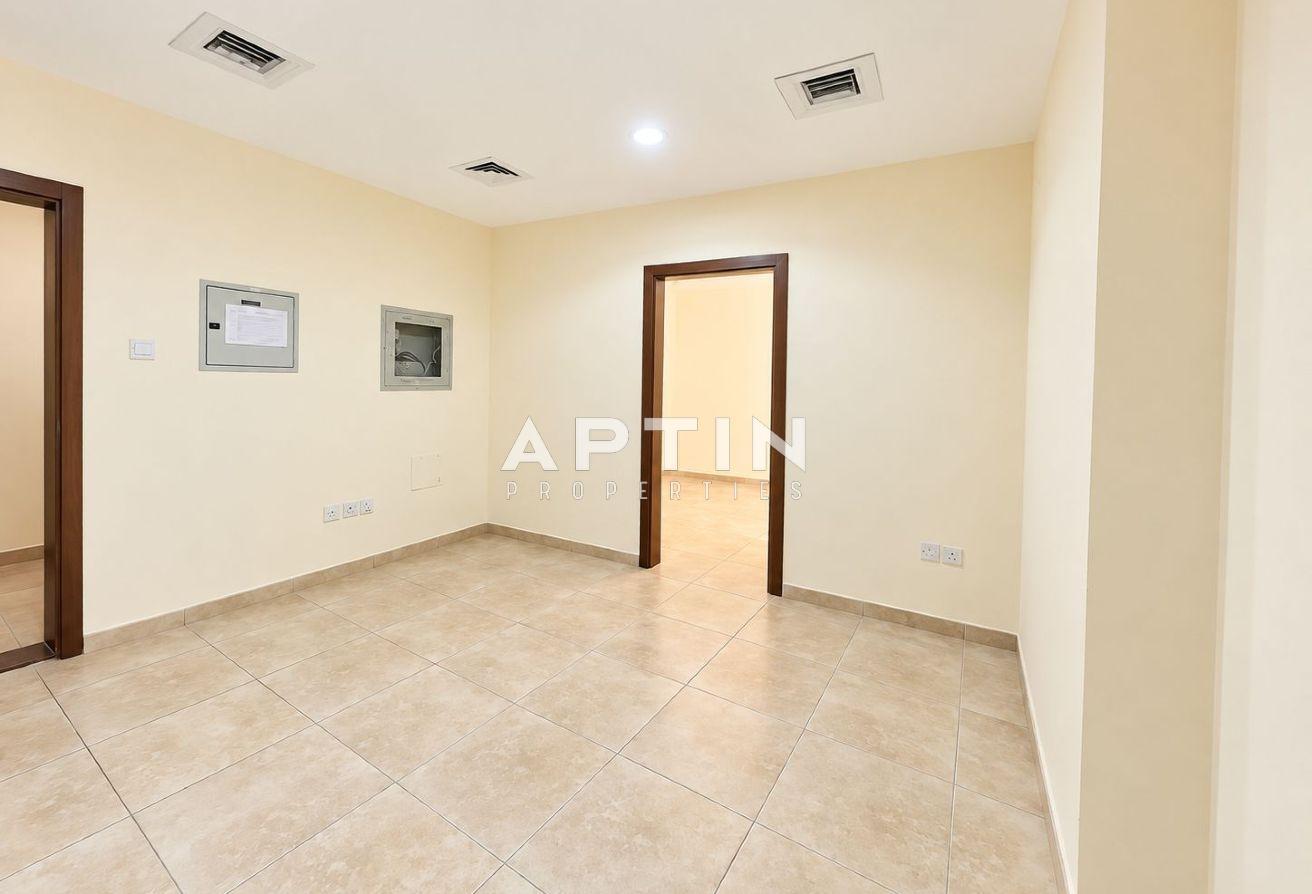 1BHK | 1 Bath | Closed Kitchen | Unfurnished photo 4