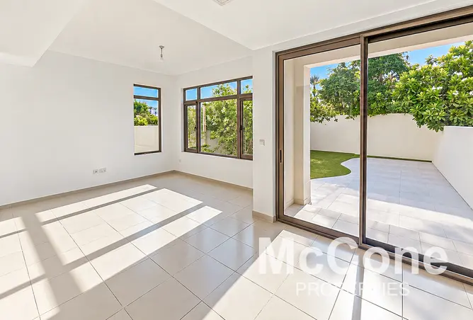 162804233 - Property Image 3