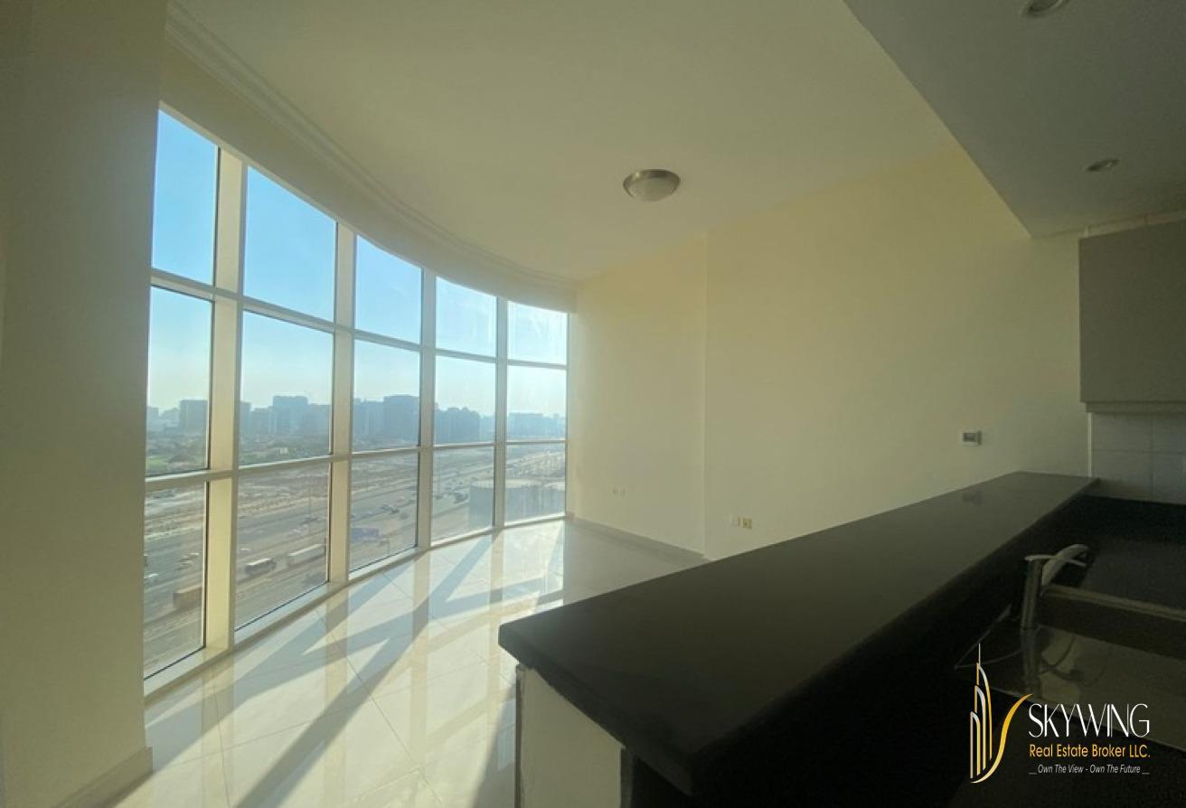 SPACIOUS 1BR | BALCONY | HIGH FLOOR photo 16