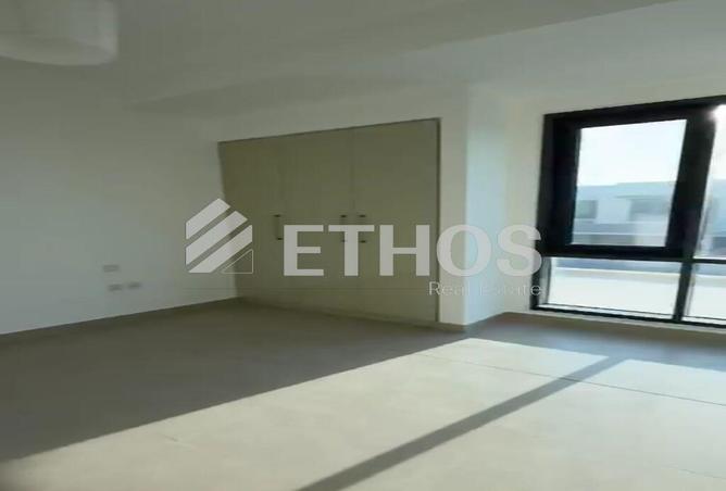 121099987 - Property Image 2