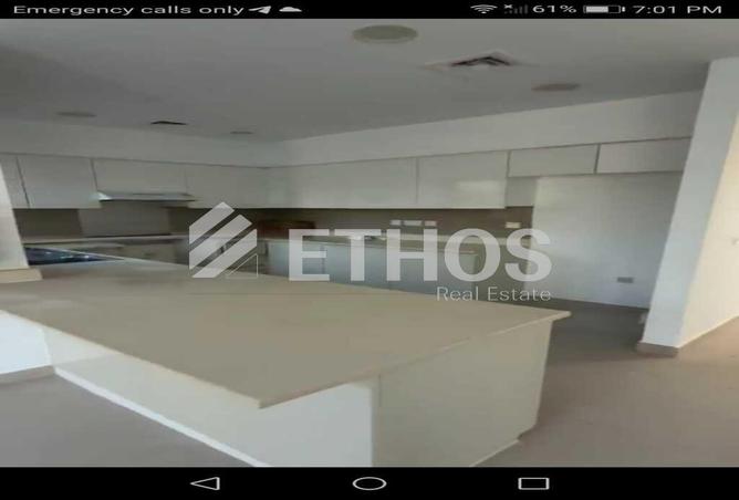 121099987 - Property Image 3
