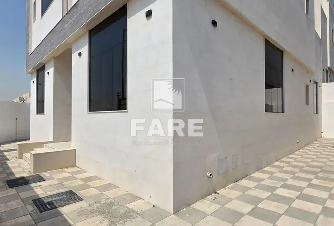 155576618 - Property Image 3